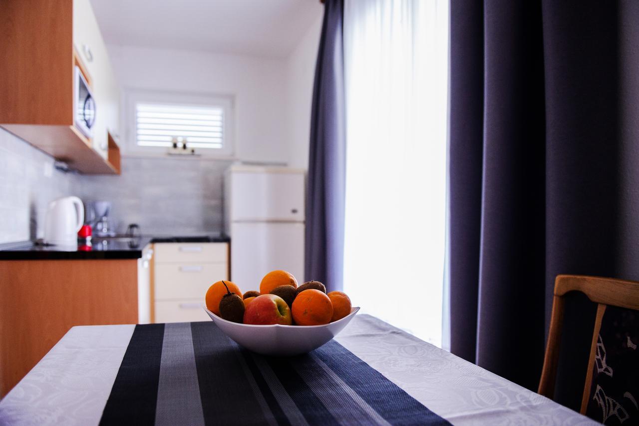 Apartments Mila มารีนา ภายนอก รูปภาพ
