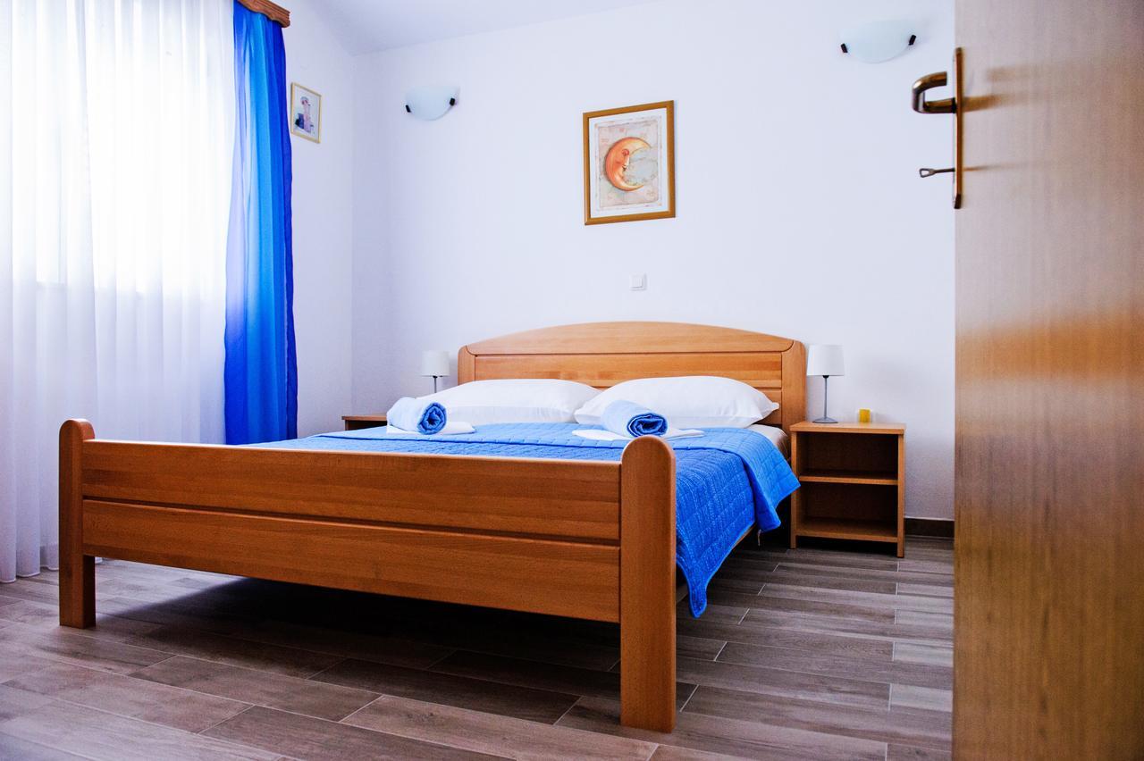 Apartments Mila มารีนา ภายนอก รูปภาพ